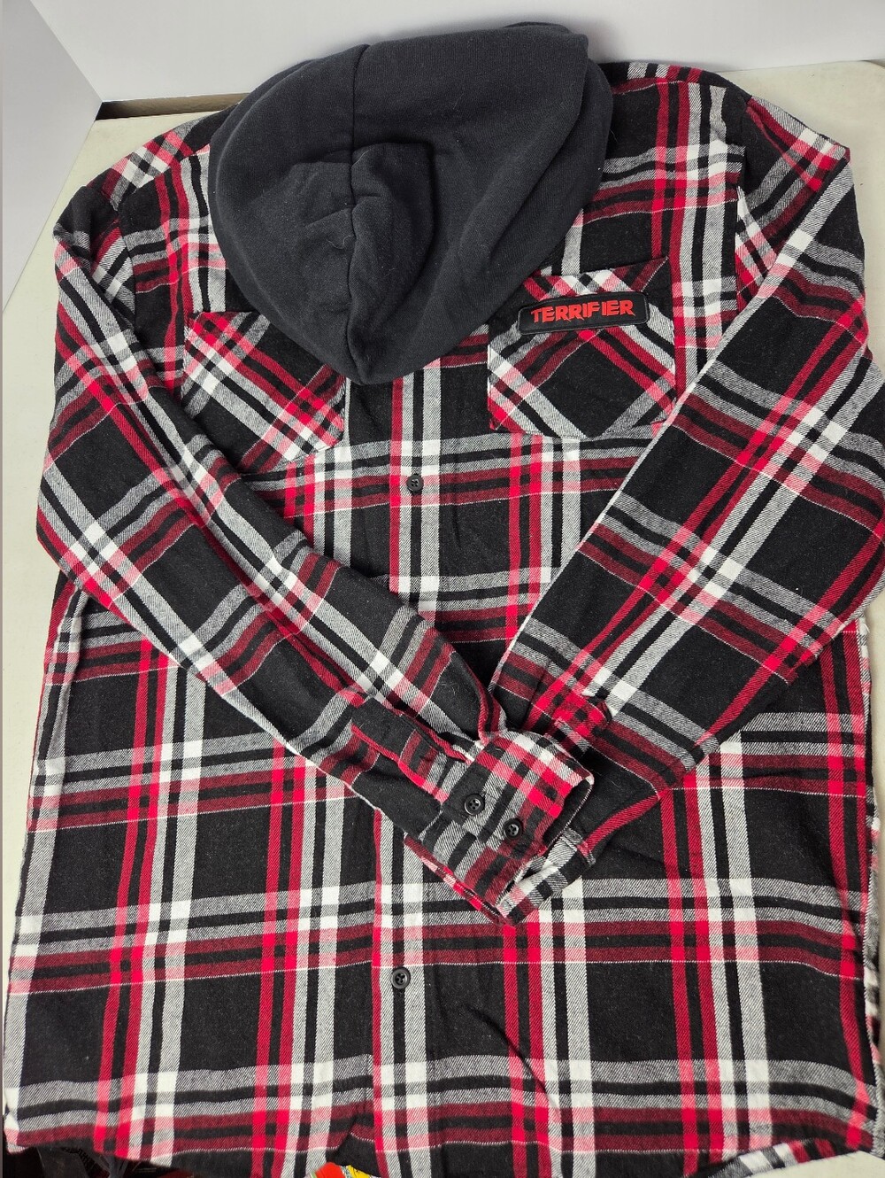Spirit Halloween Terrifier Art The Clown Plaid Flannel Hoodie Shirt Men's Size M